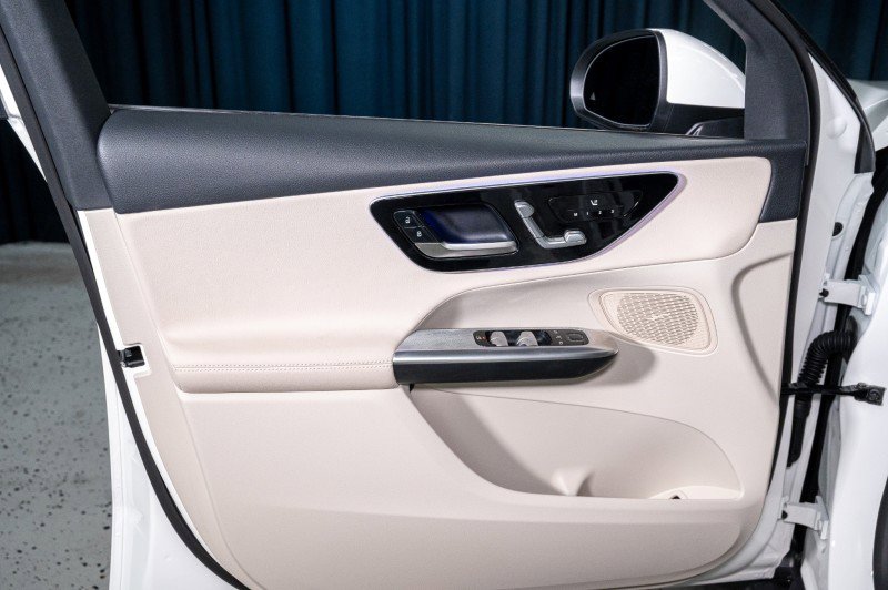 Certified 2026 Mercedes-Benz GLC 300 4MATIC image 12
