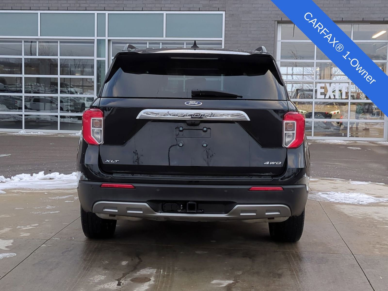 Used 2023 Ford Explorer XLT w/ Equipment Group 202A image 7