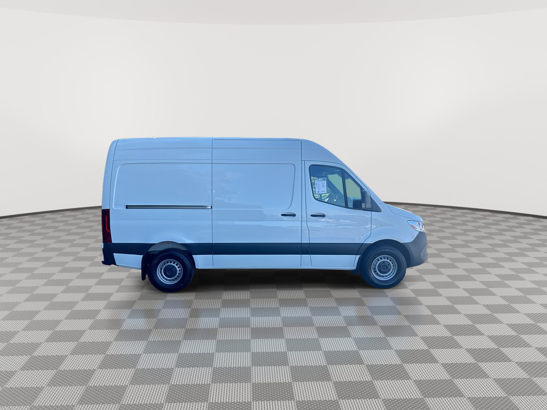 Used 2024 Mercedes-Benz Sprinter 2500 image 9