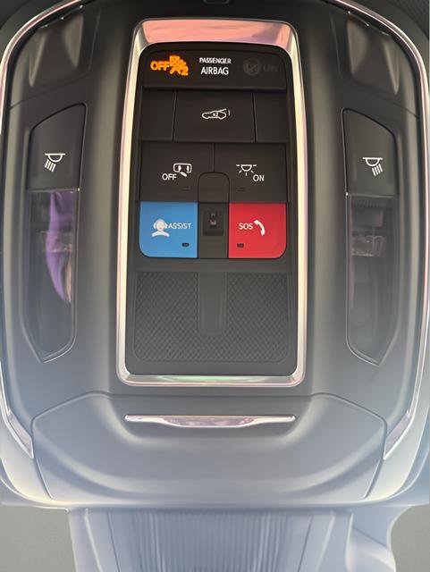 Used 2025 Dodge Charger R/T w/ Plus Group image 25