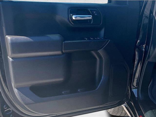 Used 2023 Chevrolet Silverado 1500 Custom image 17