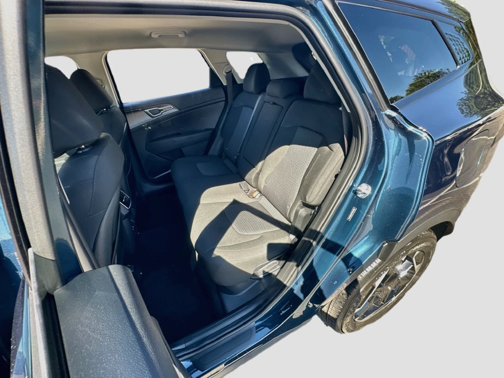 New 2027 Kia Sportage S FWD image 23