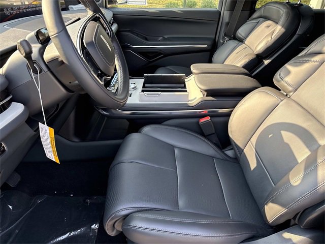New 2025 Lincoln Navigator Reserve w/ Jet Appearance Package image 23