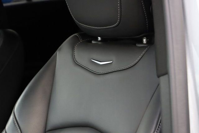 Used 2025 Cadillac XT4 Premium Luxury image 15