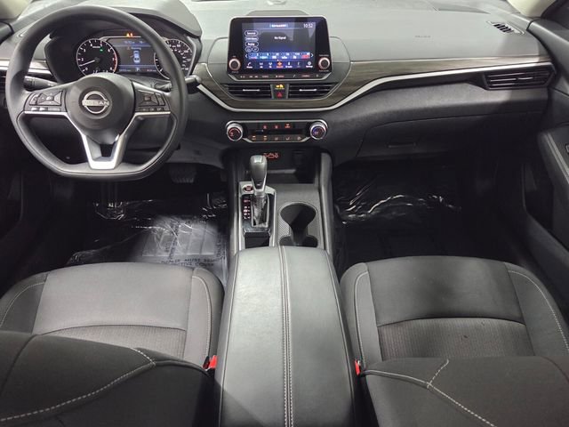 Used 2025 Nissan Altima 2.5 SV FWD image 8