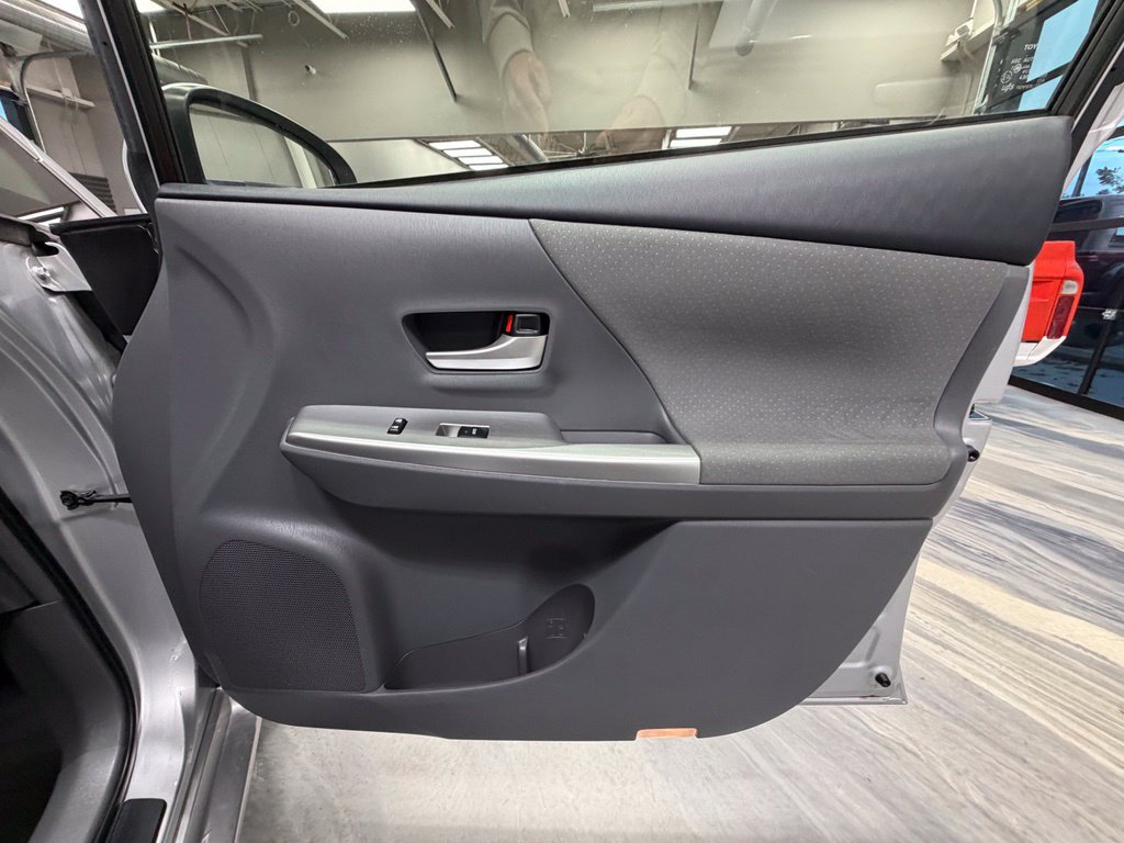 Used 2012 Toyota Prius V Three FWD image 38