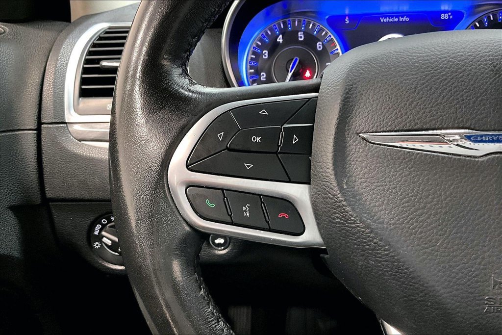 Used 2021 Chrysler 300 Touring L RWD image 23
