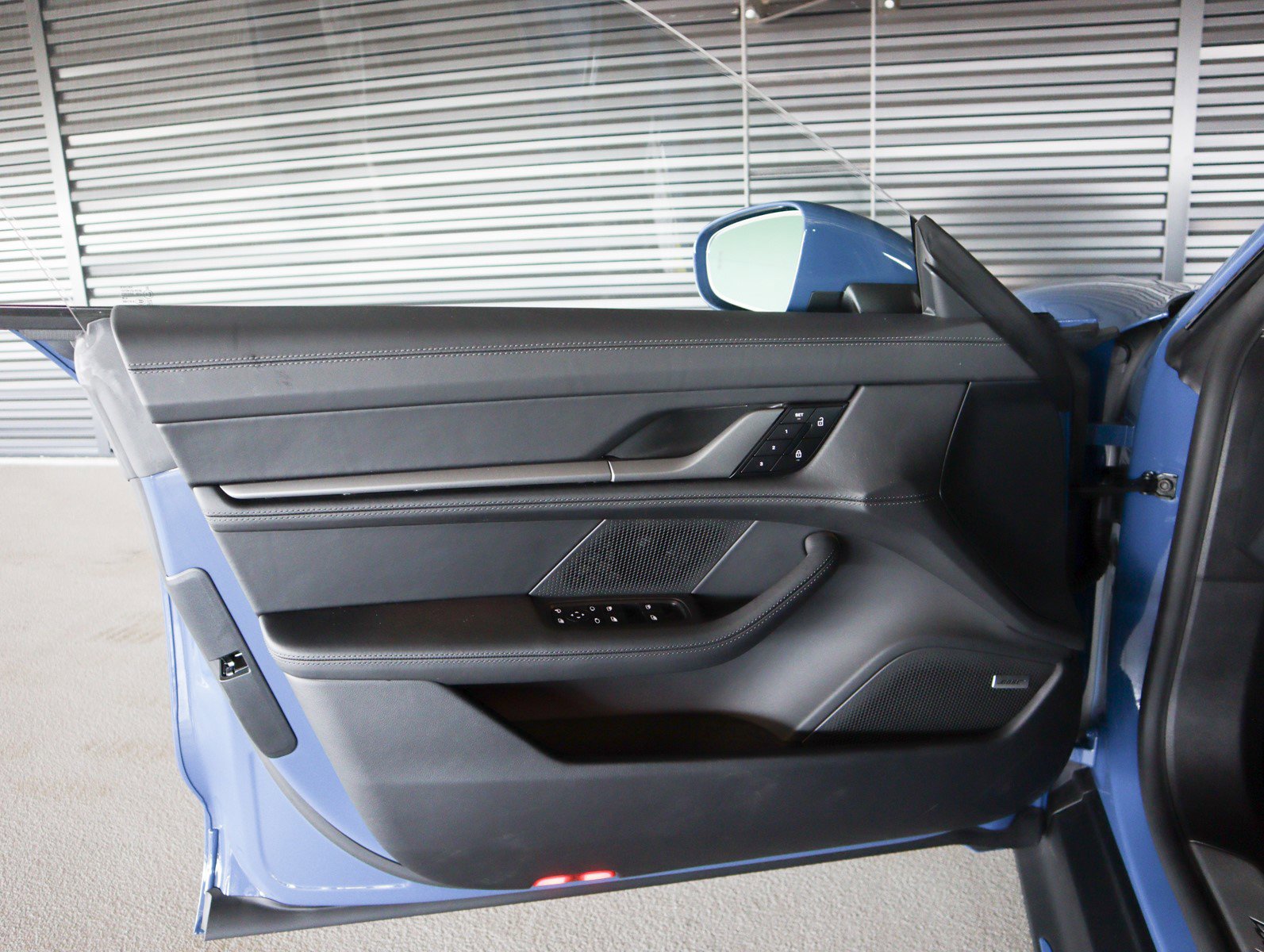 New 2026 Porsche Taycan 4S image 27