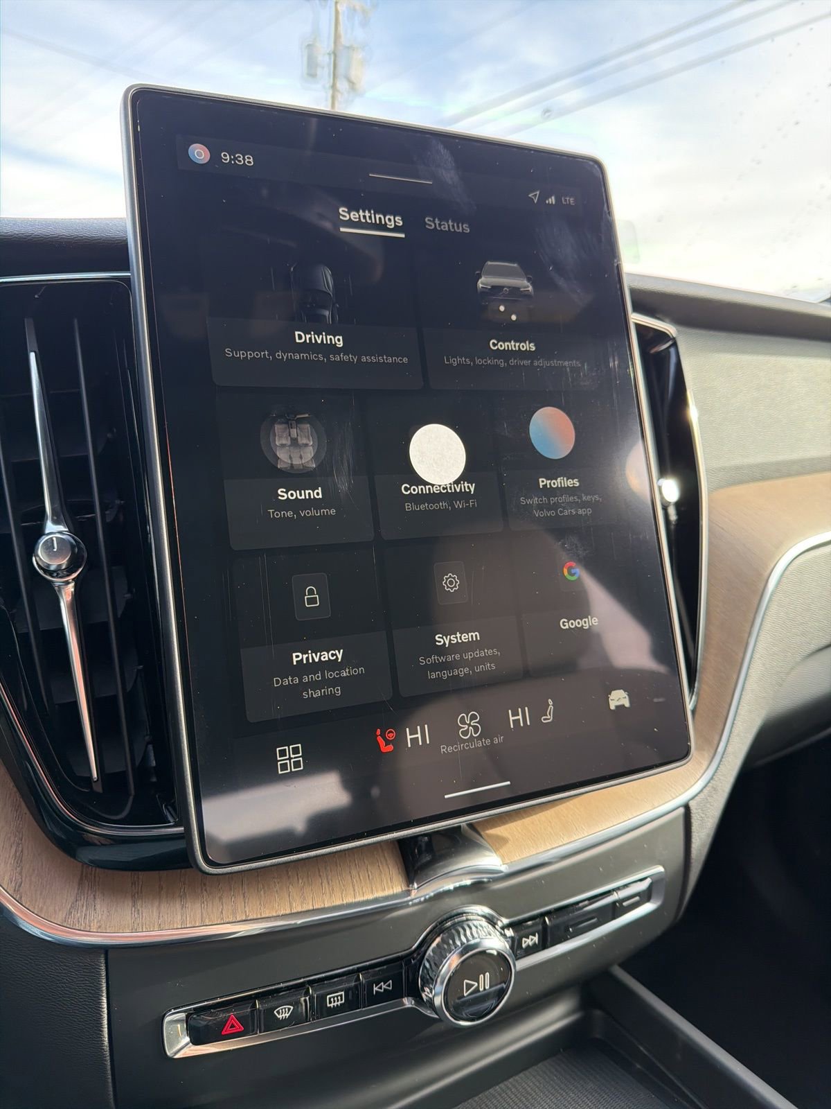 New 2026 Volvo XC60 B5 Plus w/ Protection Package Premier image 24