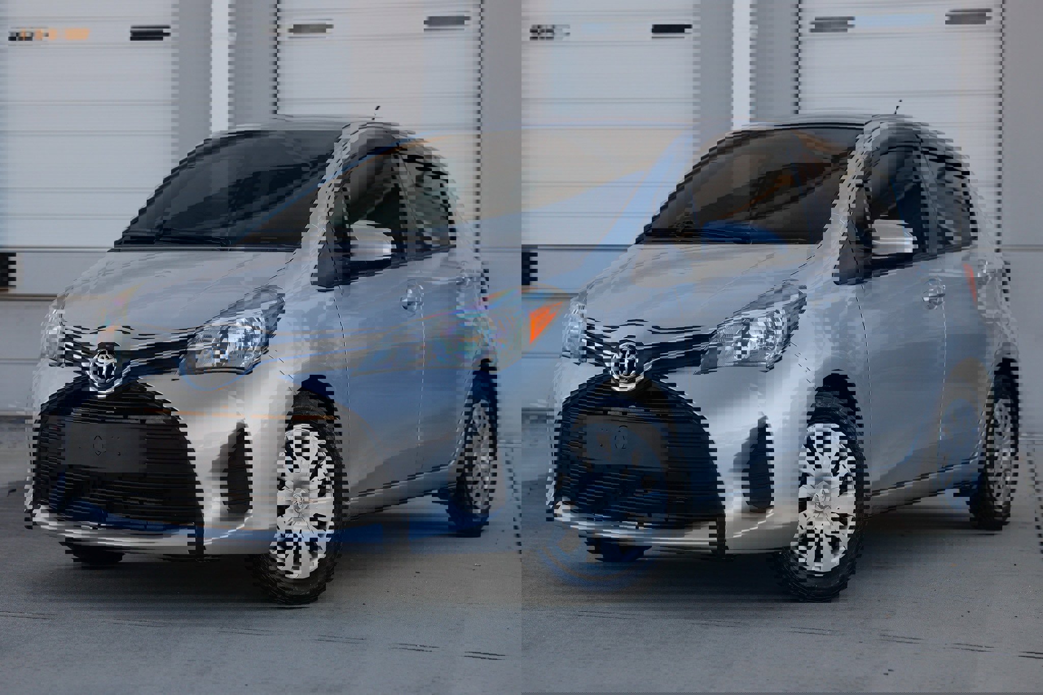 Used 2016 Toyota Yaris L image 1