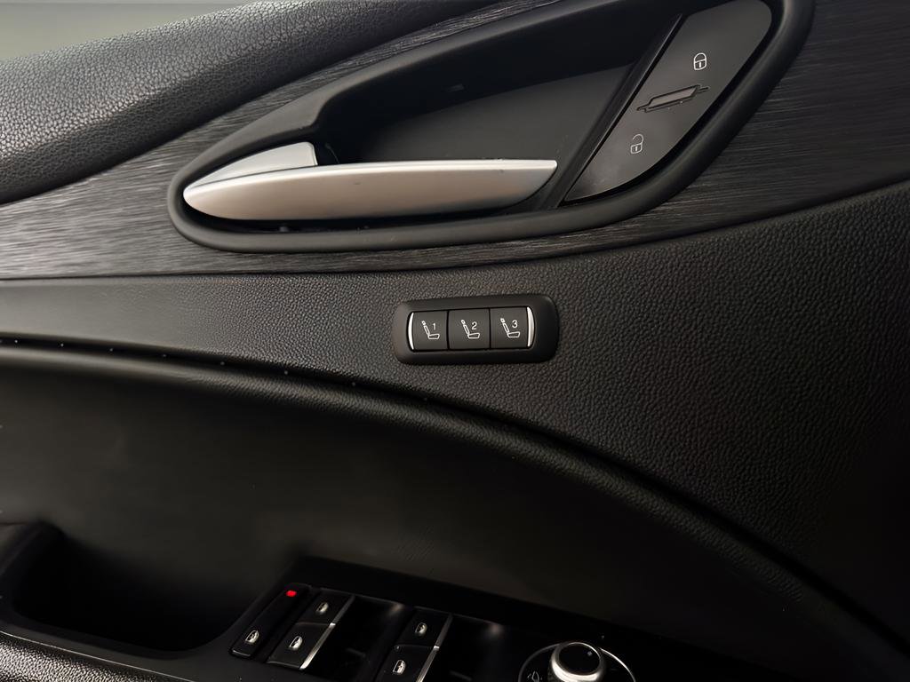 Used 2019 Alfa Romeo Stelvio w/ Nero Edizione RWD image 15