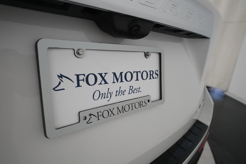 Used 2023 Ford Explorer XLT w/ Equipment Group 202A AWD/4WD image 37