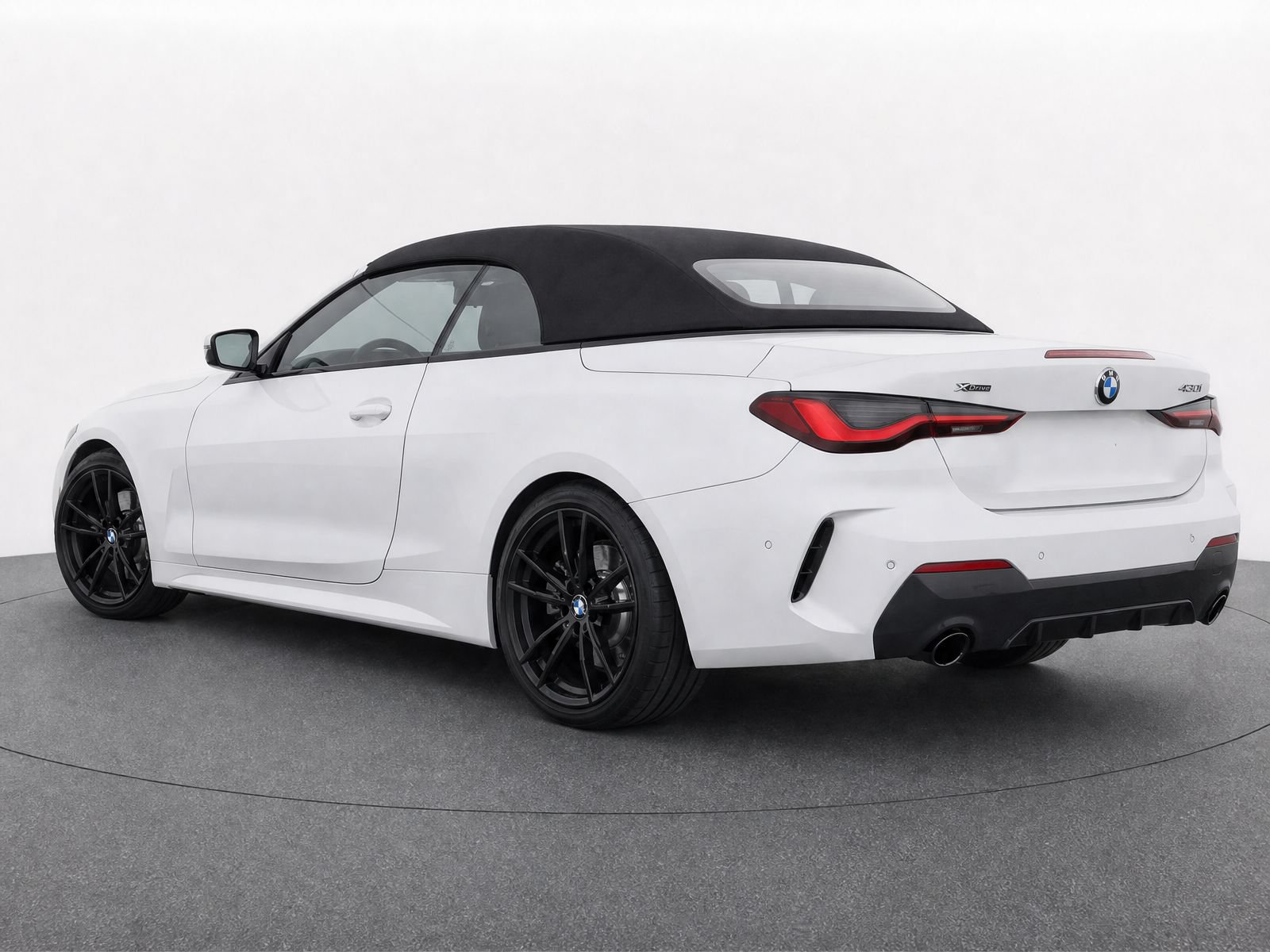 Used 2024 BMW 430i xDrive Convertible w/ M Sport Package AWD/4WD image 3
