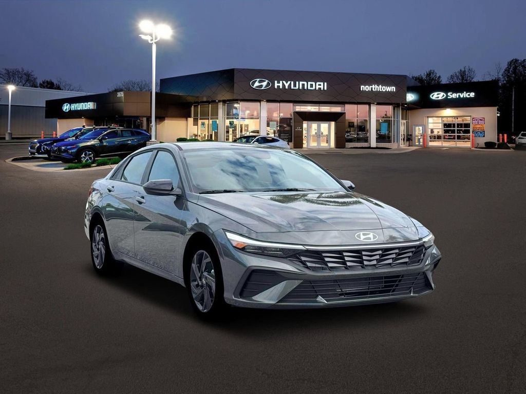 New 2026 Hyundai Elantra Sport FWD image 11