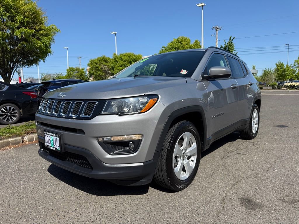 Used 2018 Jeep Compass Latitude w/ Popular Equipment Group FWD image 1