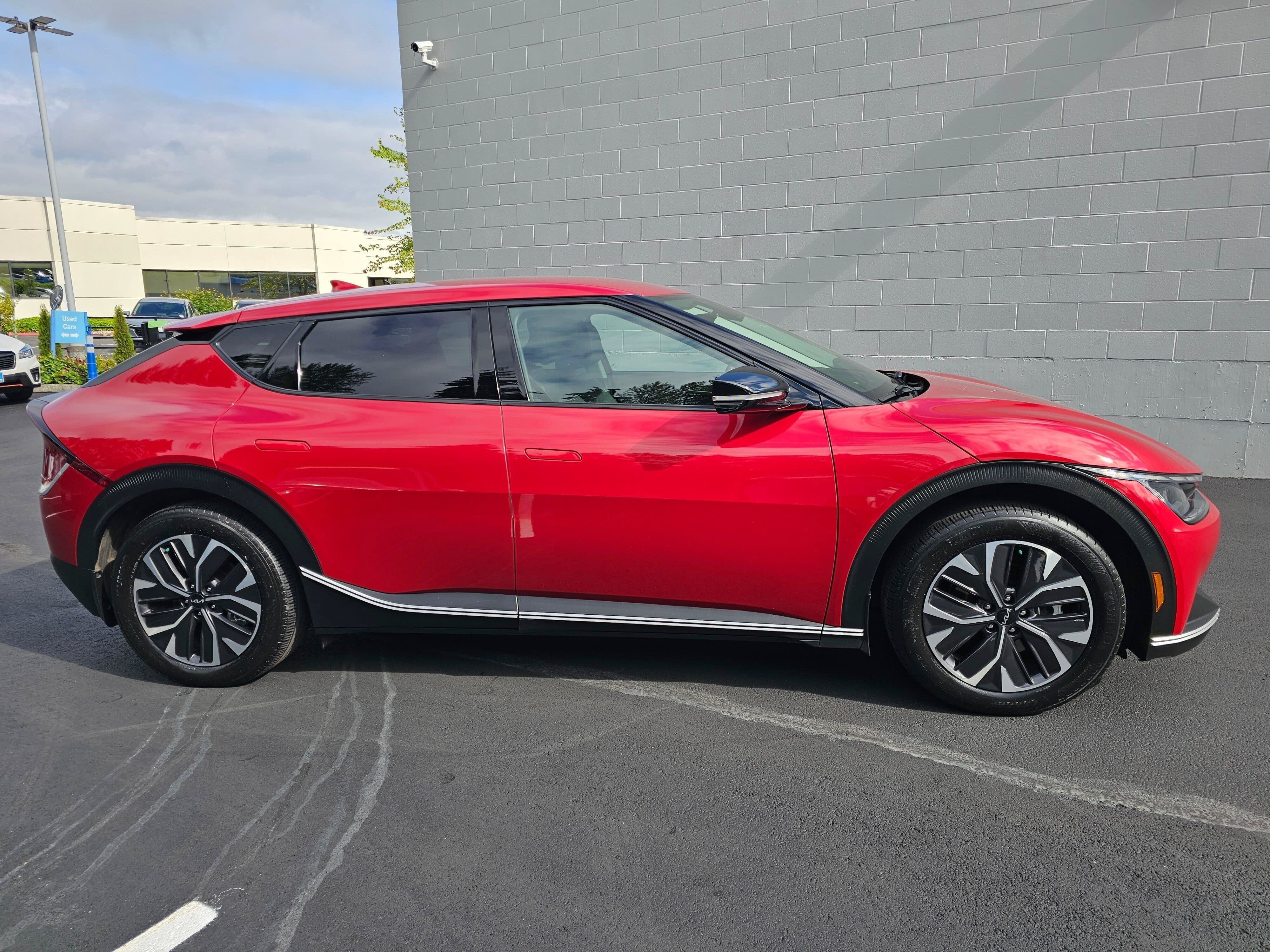 Used 2024 Kia EV6 Light AWD/4WD image 8