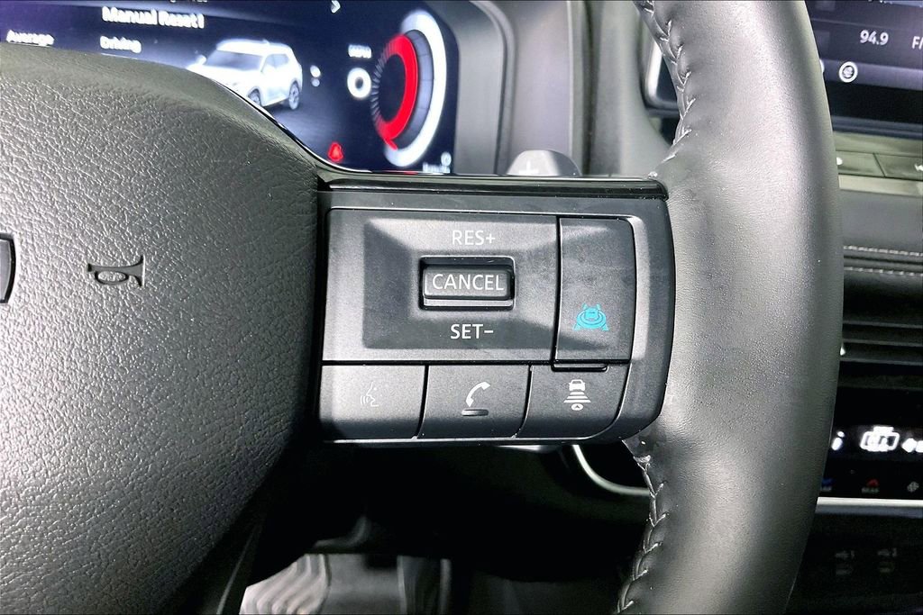 Used 2025 Nissan Rogue Platinum w/ Platinum Premium Package image 29