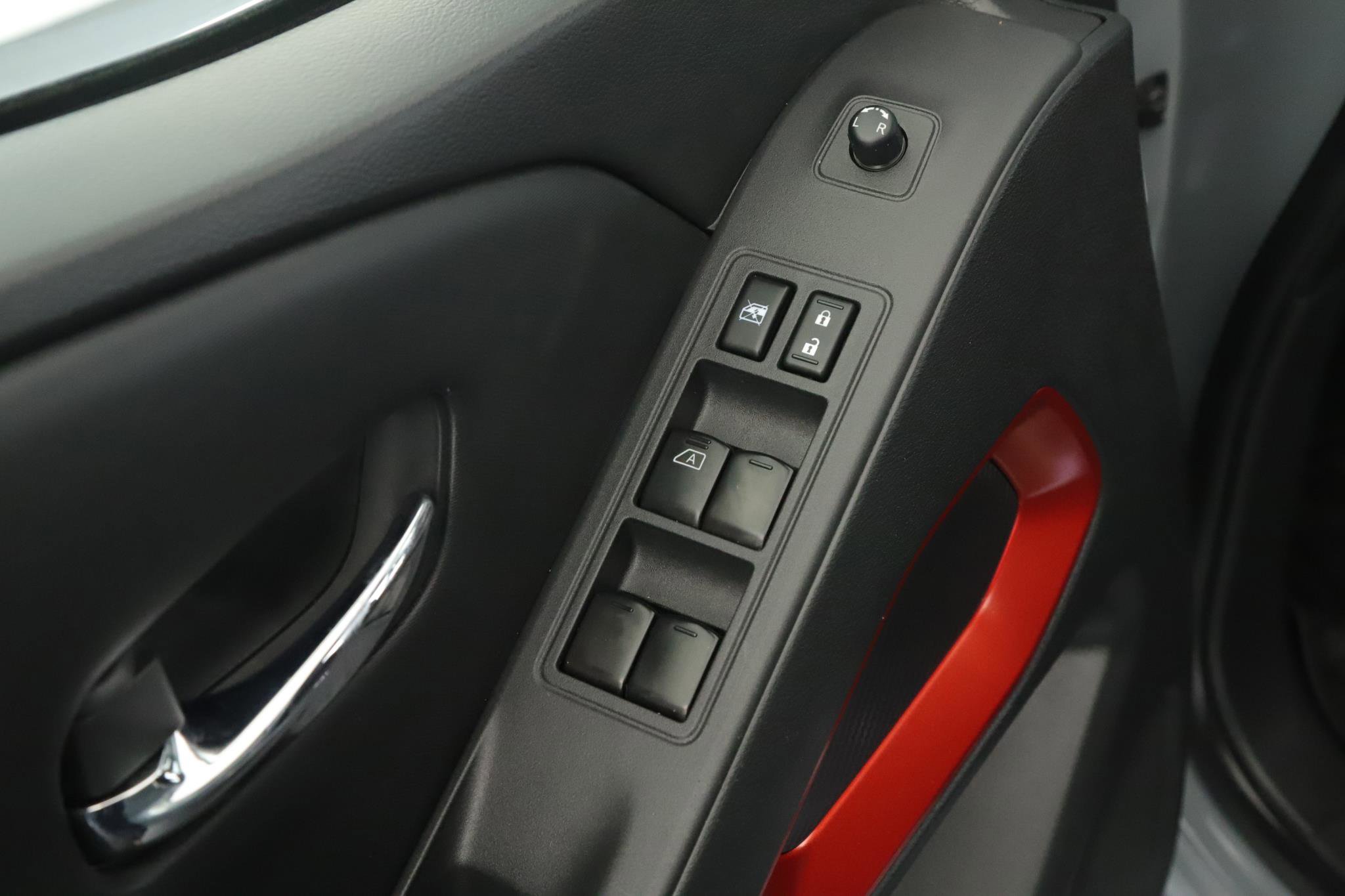 Used 2023 Nissan Frontier PRO-4X w/ Tow Package image 5