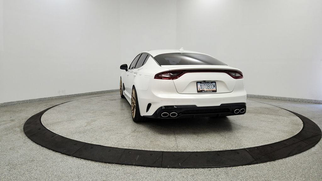 Used 2021 Kia Stinger GT1 image 3