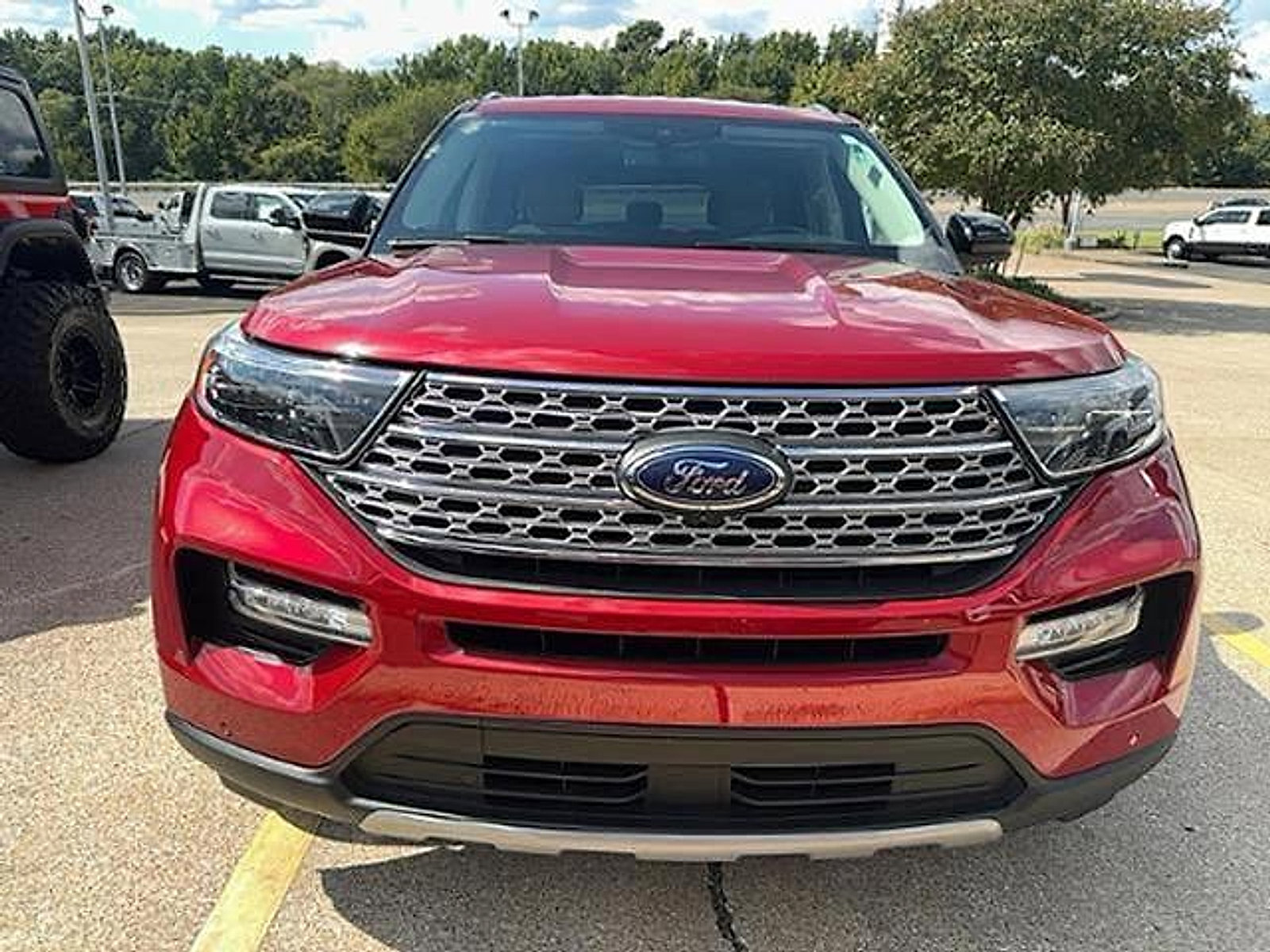 Used 2024 Ford Explorer Limited image 3