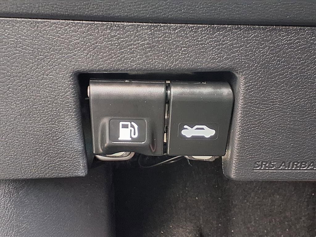 Used 2024 Nissan Versa S w/ S Plus Package image 5