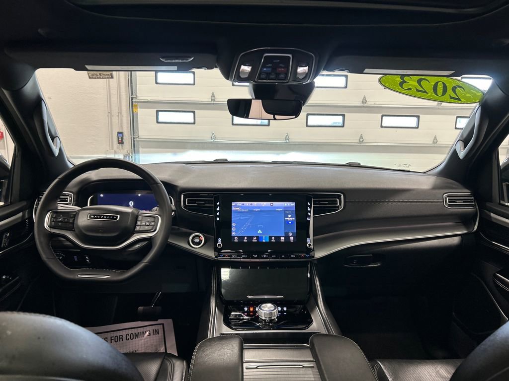 Used 2023 Jeep Wagoneer 4WD w/ Convenience Group I image 31