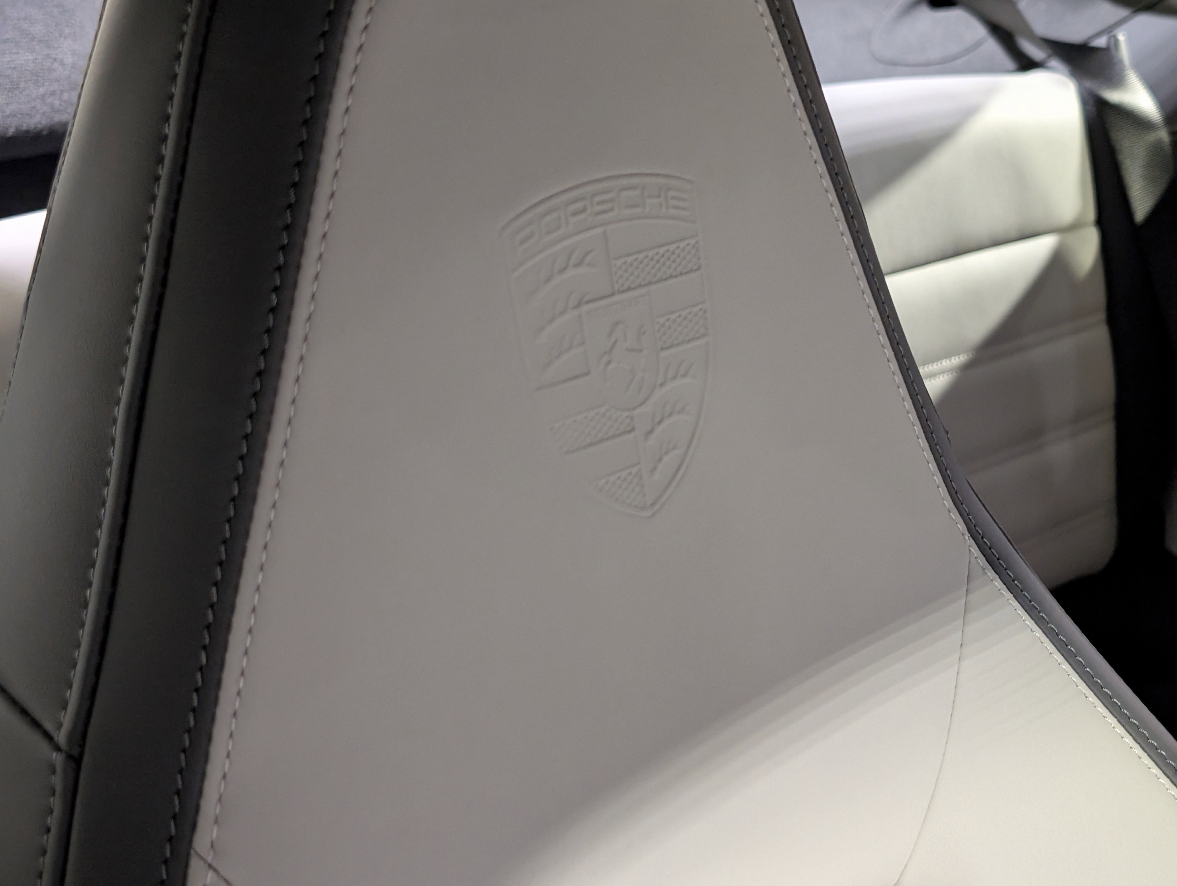 Certified 2025 Porsche 911 Carrera RWD image 17