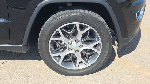 Used 2022 Jeep Grand Cherokee Limited w/ Tech Group image 32