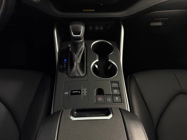 Used 2025 Toyota Highlander XLE image 24