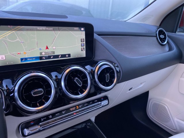 Used 2021 Mercedes-Benz GLA 250 4MATIC image 33