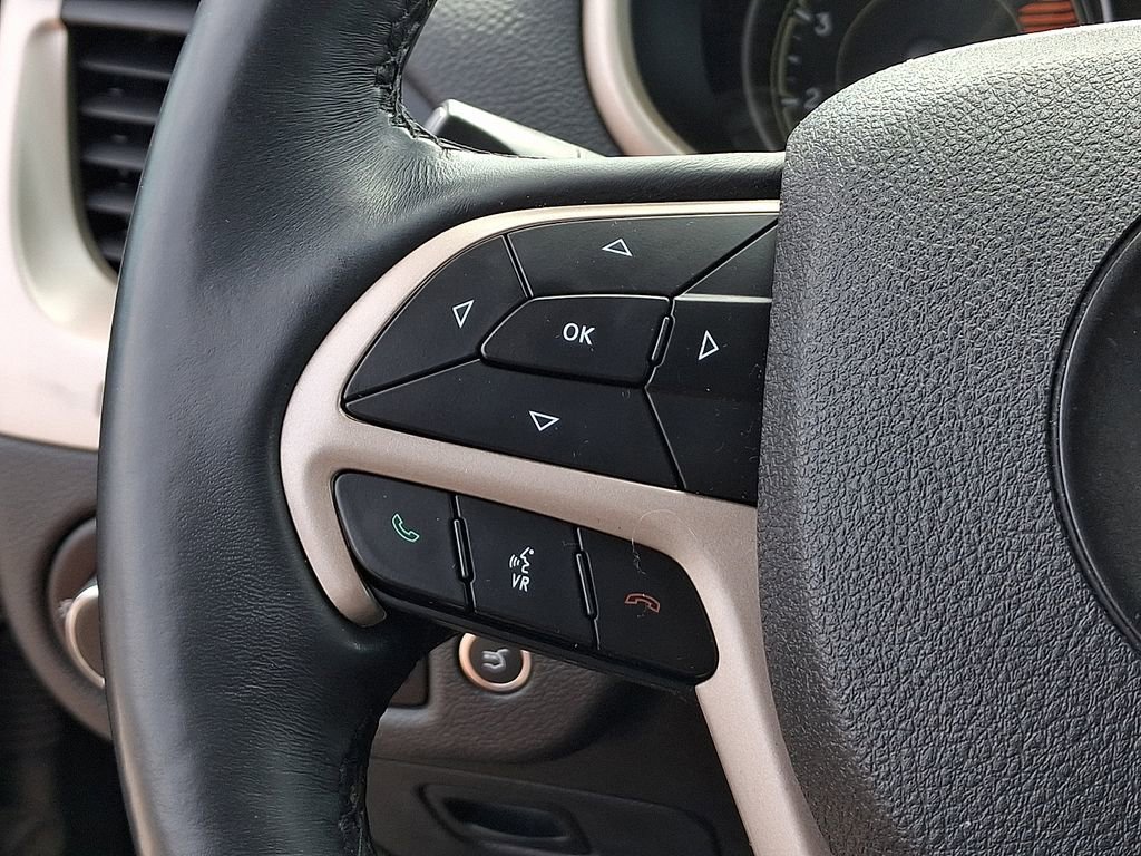 Used 2018 Jeep Cherokee Limited AWD/4WD image 22