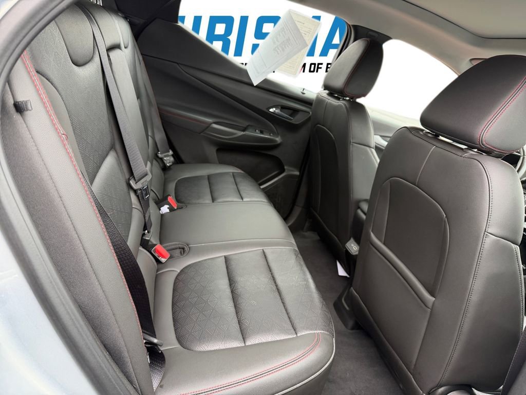 Used 2023 Chevrolet Bolt EUV Premier w/ Sun & Sound Package image 32