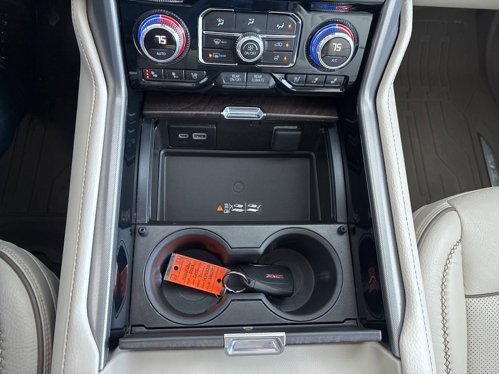Used 2023 GMC Yukon XL Denali w/ Advanced Technology Package image 25