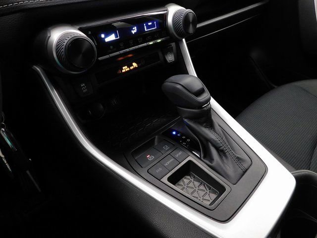 Used 2024 Toyota RAV4 LE image 43