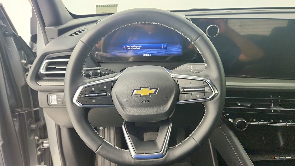 Certified 2025 Chevrolet Traverse LT w/ Driver Confidence Package image 18