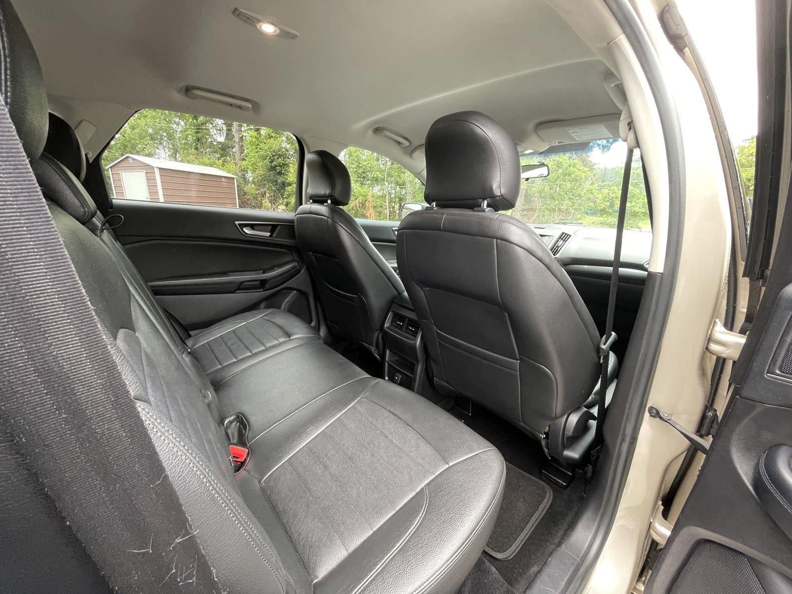 Used 2017 Ford Edge SE w/ Cargo Accessory Package FWD image 45