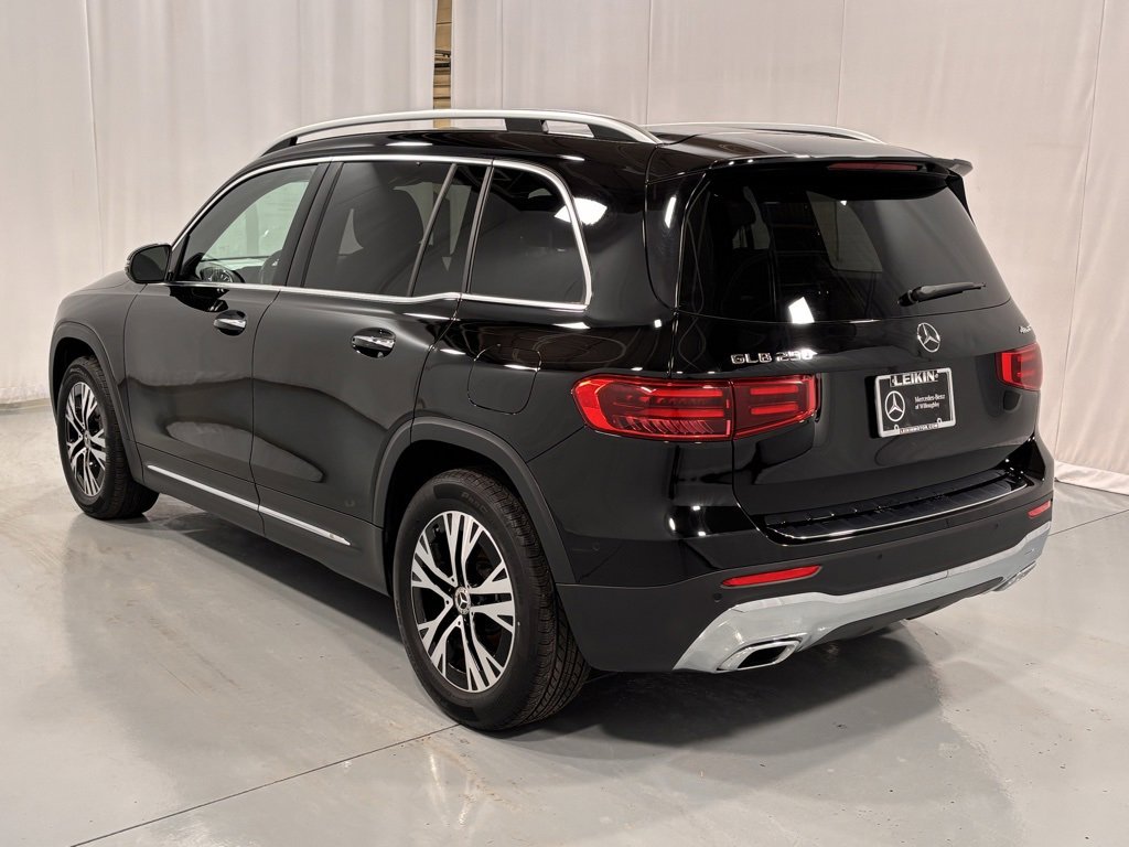 Certified 2025 Mercedes-Benz GLB 250 4MATIC image 9