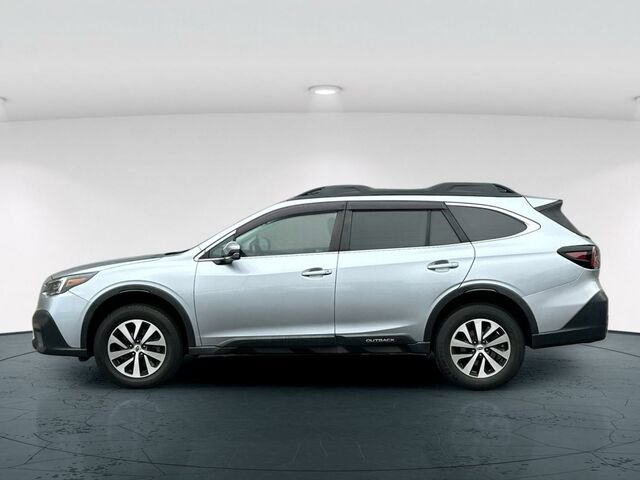Used 2020 Subaru Outback Premium image 3