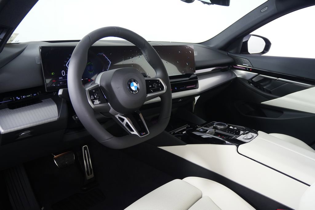 Used 2026 BMW 530i xDrive w/ M Sport Package AWD/4WD image 12
