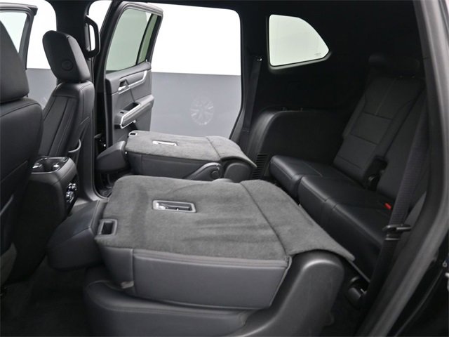 Used 2024 GMC Acadia Elevation image 24