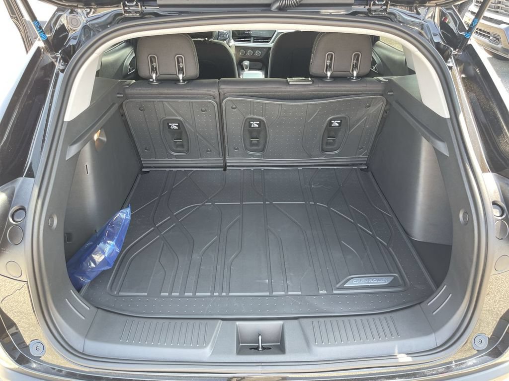 New 2026 Chevrolet Trax LS w/ LS Convenience Package FWD image 22