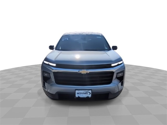 Used 2024 Chevrolet Traverse LS image 3