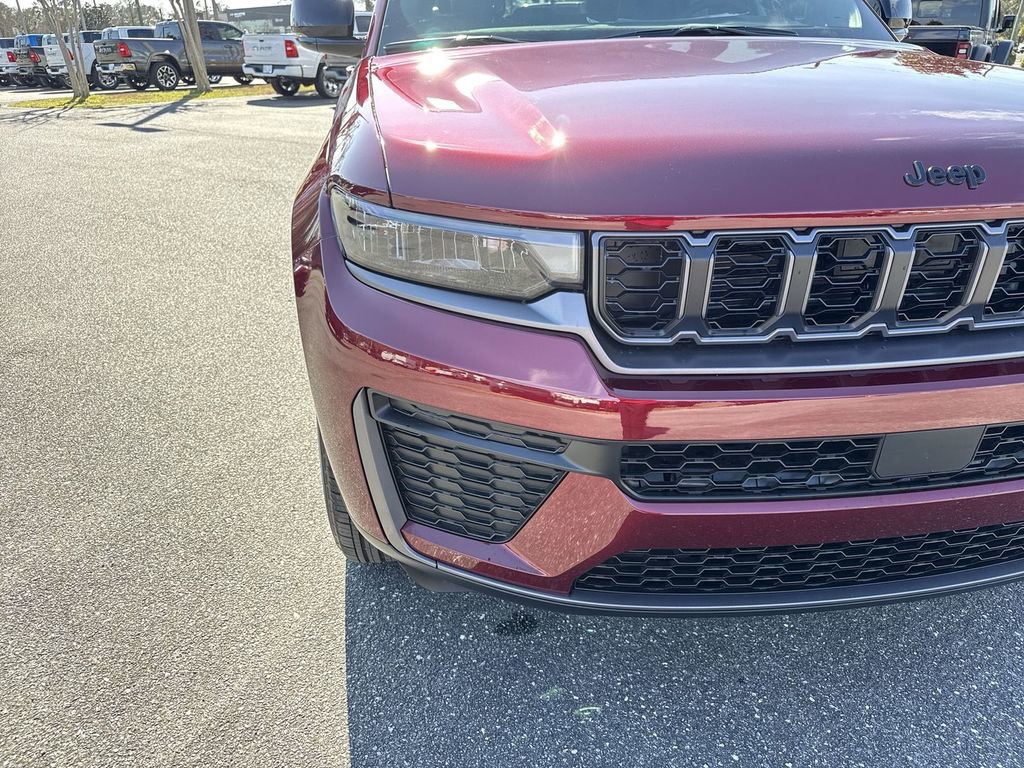 New 2026 Jeep Grand Cherokee Altitude AWD/4WD image 8