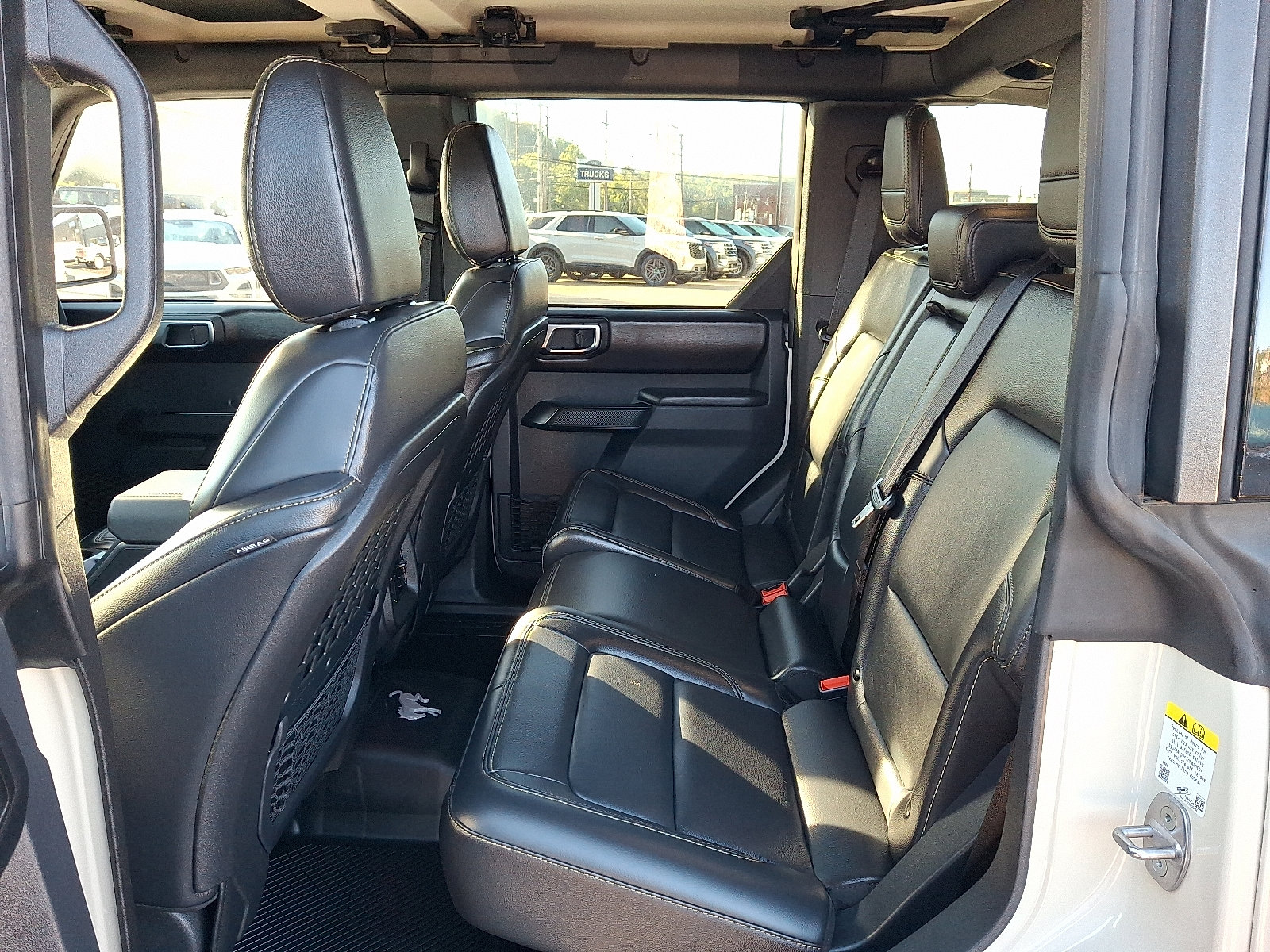 Used 2025 Ford Bronco Badlands AWD/4WD image 10