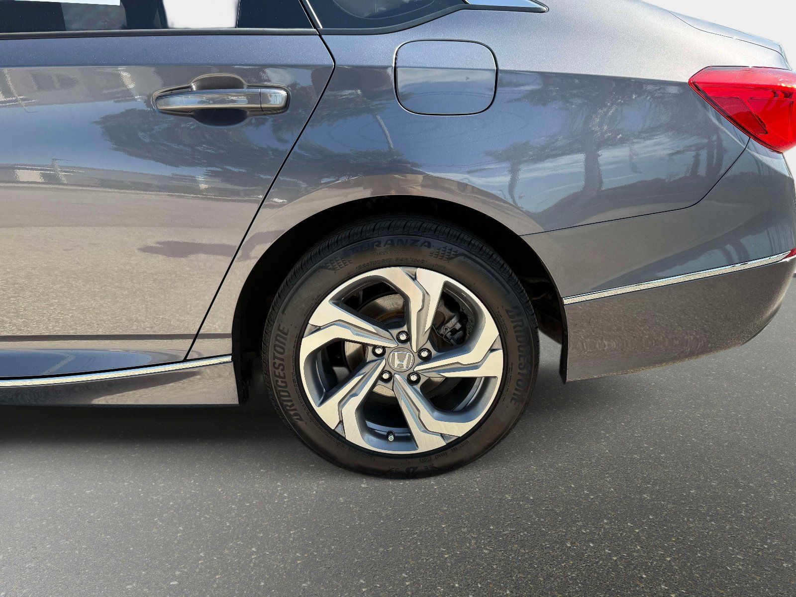 Used 2020 Honda Accord EX image 10