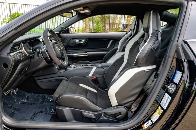 Used 2020 Ford Mustang Shelby GT500 w/ Carbon Fiber Track Pack RWD image 5