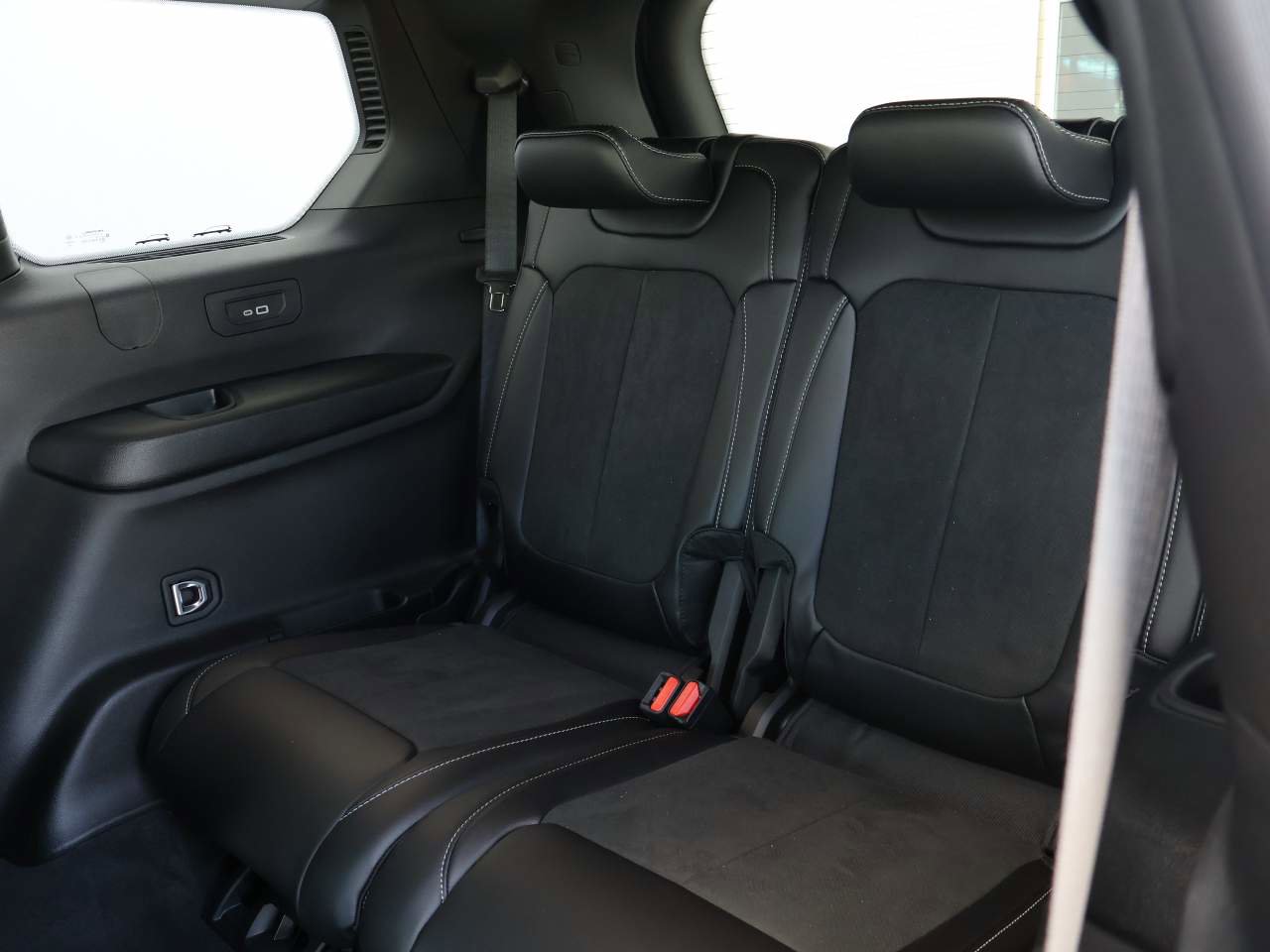 New 2025 Jeep Grand Cherokee L Laredo image 11