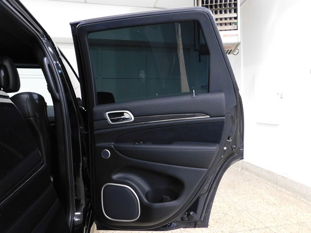 Used 2021 Jeep Grand Cherokee SRT image 88