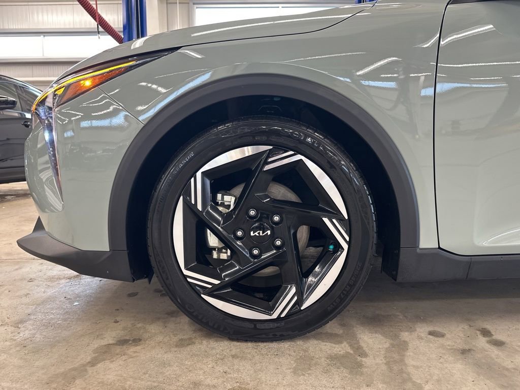 Certified 2025 Kia K4 EX FWD image 30