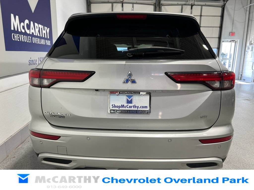 Used 2023 Mitsubishi Outlander SE Black Edition FWD image 6